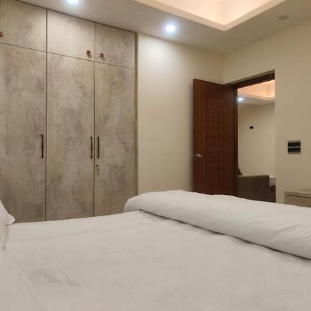 Villa In Vrindavan, Hare Krishna M المظهر الخارجي الصورة