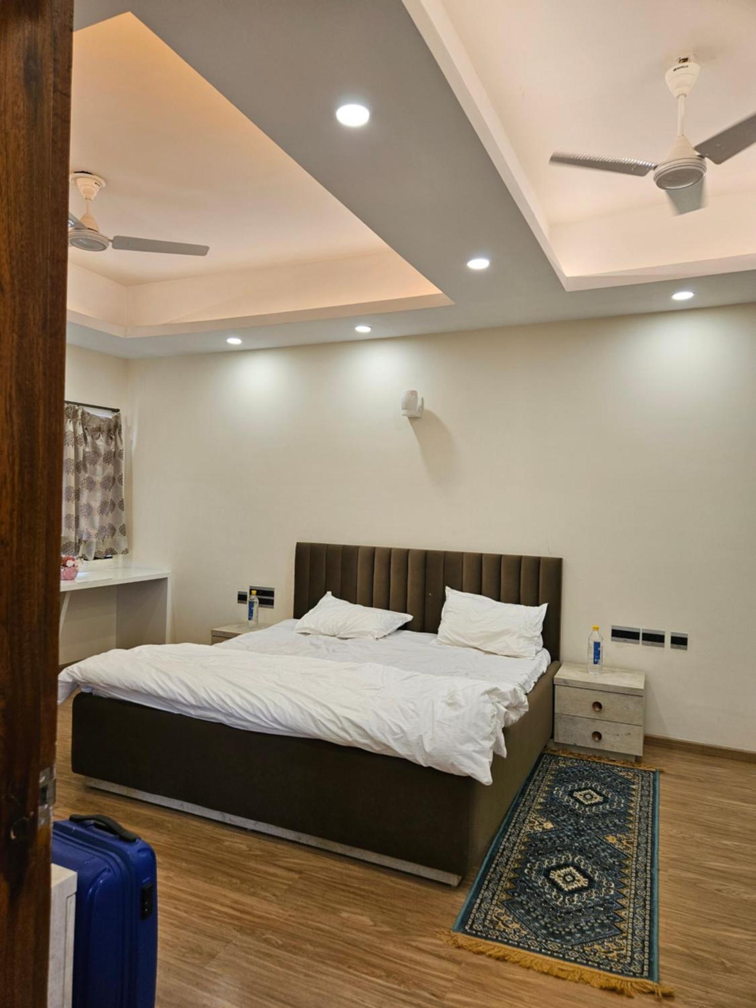 Villa In Vrindavan, Hare Krishna M المظهر الخارجي الصورة