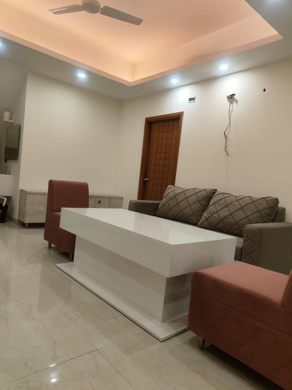 Villa In Vrindavan, Hare Krishna M المظهر الخارجي الصورة